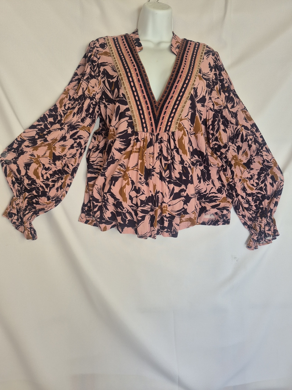 Anthropologie Pink Floral V-Neck Peasant Blouse with Long Balloon Sleeves